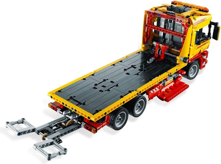 Actual product image LEGO Flatbed Truck (8109, LEGO Technic)