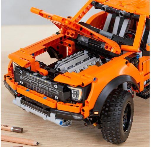 Actual product image LEGO Technic 42126 Ford F-150 Raptor (42126, LEGO Technic)