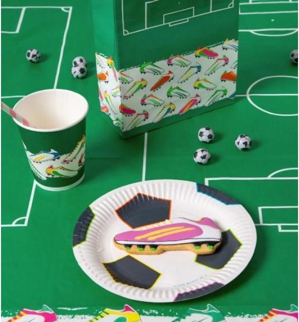 Produktbild TALKING TABLES Fussball Trinkbecher - 8 Stück aus Karton (8 x)