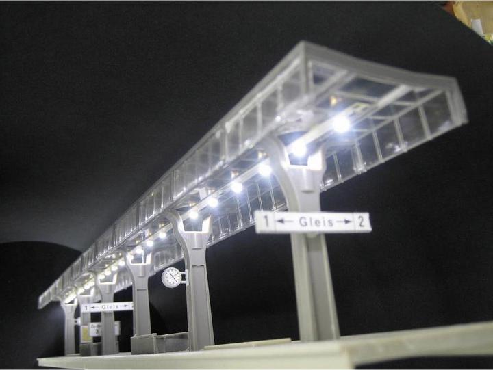 Produktbild Mayerhofer Modellbau Bahnsteigbeleuchtung mit Ansch