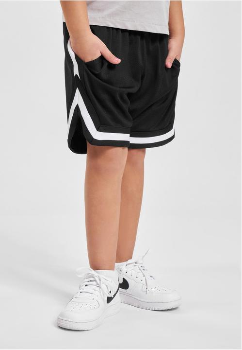 Actual product image Urban Classics Boys Stripes Mesh Shorts (110)