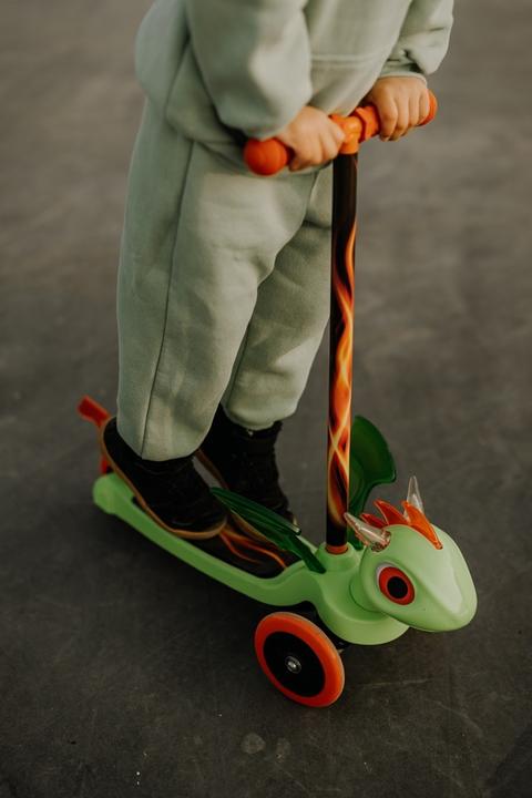 Produktbild Globi Scooter Globix Dragon Green (ACTSCOT-471CV)