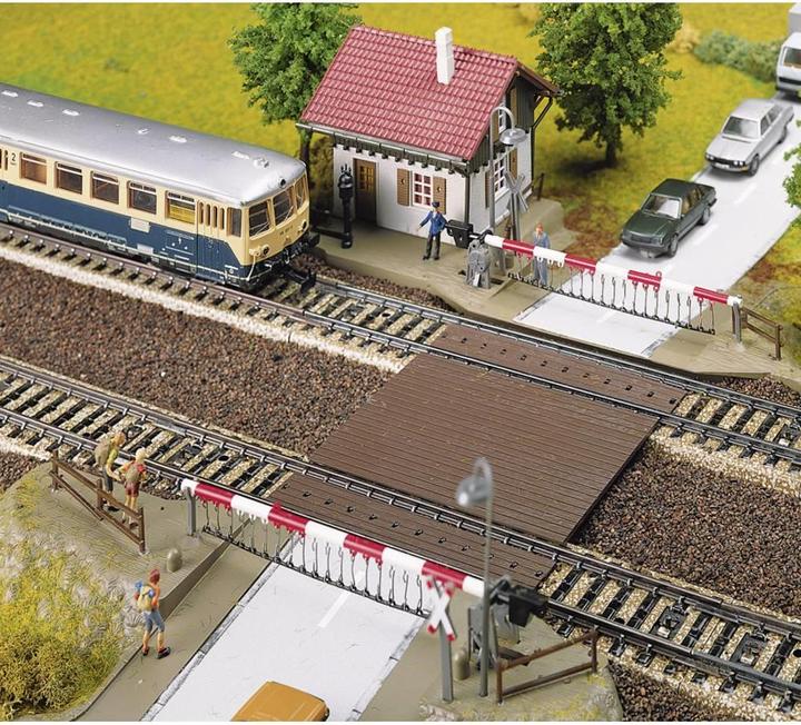 Actual product image Faller H0 Level crossing with guard house