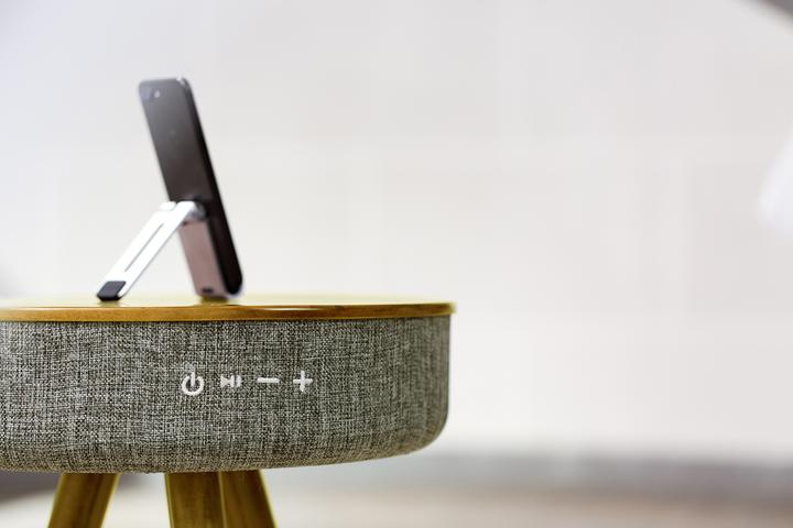 Produktbild Salora Airtable (AW) - Bluetooth Speaker - 360 Sound - Accu - 2 USB charge ) (Batteriebetrieb)
