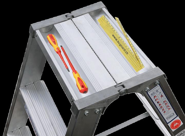 Actual product image Iller Echelle double à marches en métal léger (Stepladder, 91 cm)