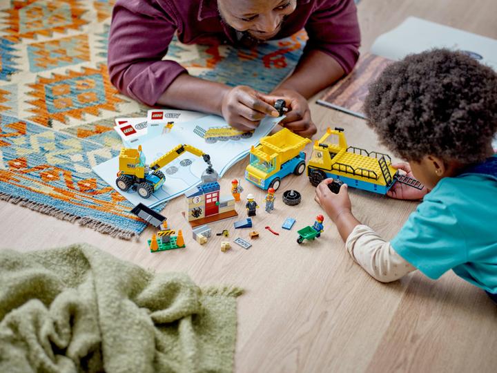 Produktbild LEGO Baufahrzeuge und Kran mit Abrissbirne (60391, LEGO City)