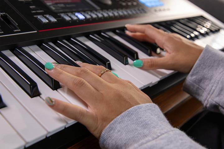Actual product image Roland Juno-D6