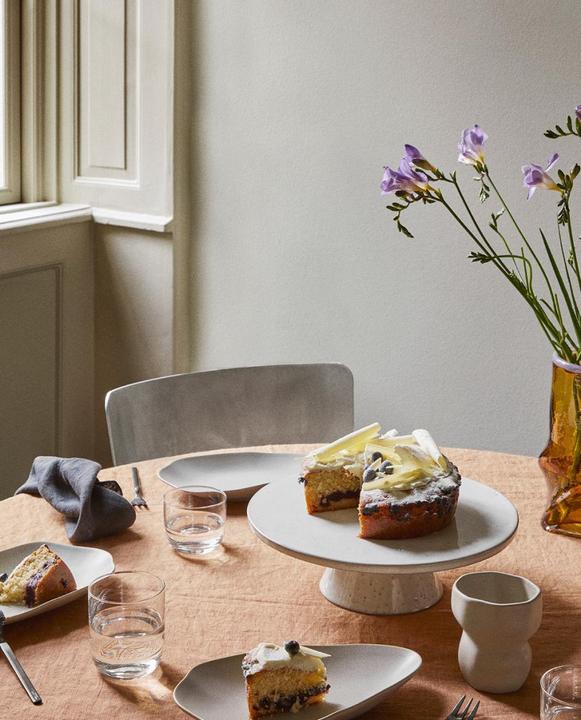 Produktbild Broste Copenhagen Nordic Cake Plate, Stoneware - Vanilla