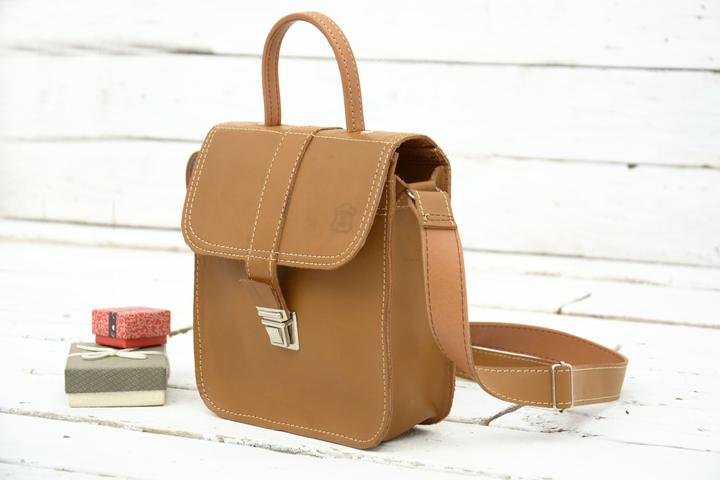 Produktbild Only-Bags.Store Leder Hellbraun Karamell Messenger Bag Business Bag, Front Lock Leder Crossbody Bag