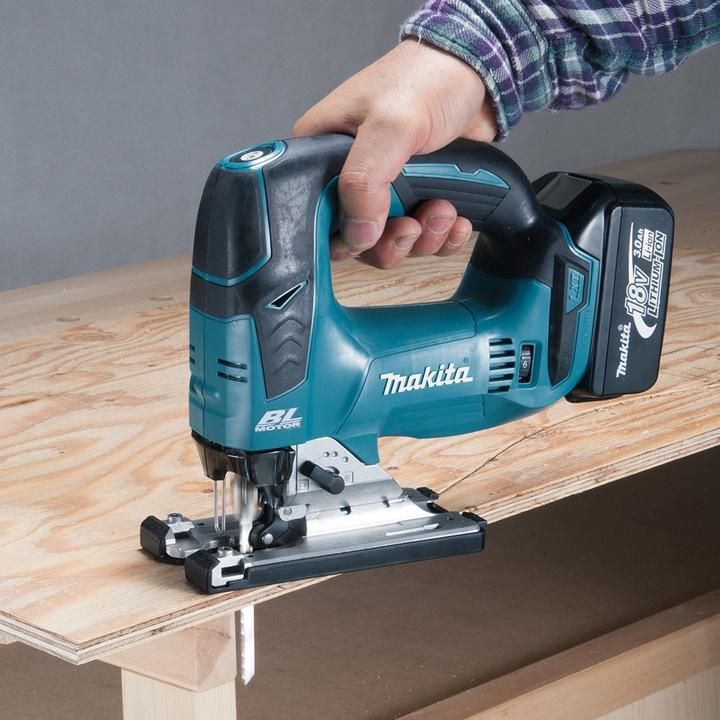 Immagine prodotto Makita DJV 182 Z Seghetto alternativo brushless a batteria 18V 26mm + Assortimento A di lame