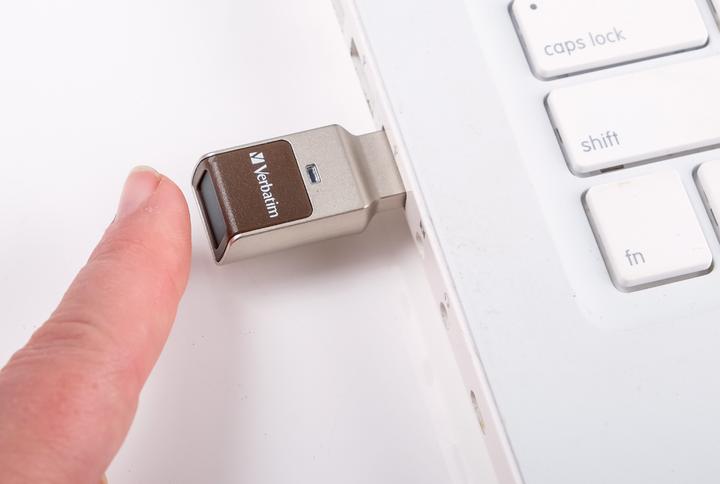 Produktbild Verbatim Fingerprint Secure (32 GB, USB 3.0, USB-A)