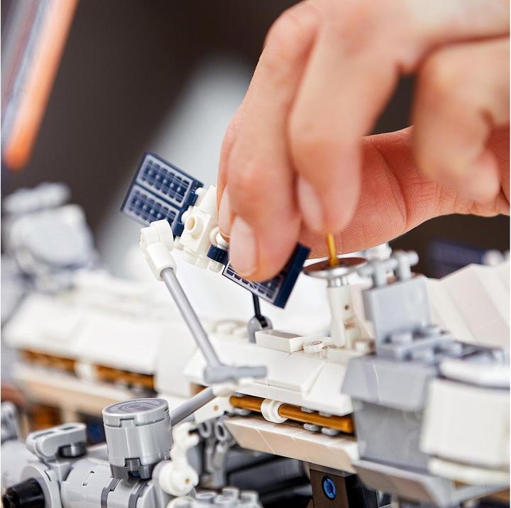 Immagine prodotto LEGO Stazione spaziale internazionale (21321, LEGO Ideas, Set LEGO rari)