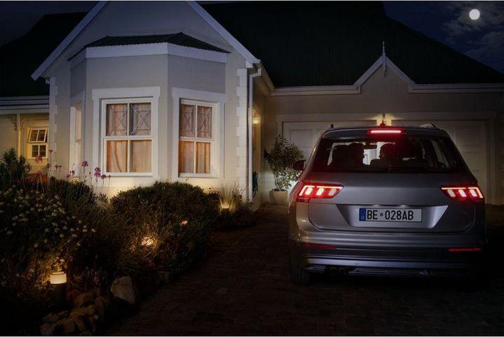 Actual product image Philips Hue Calla Base (640 lm, IP44)