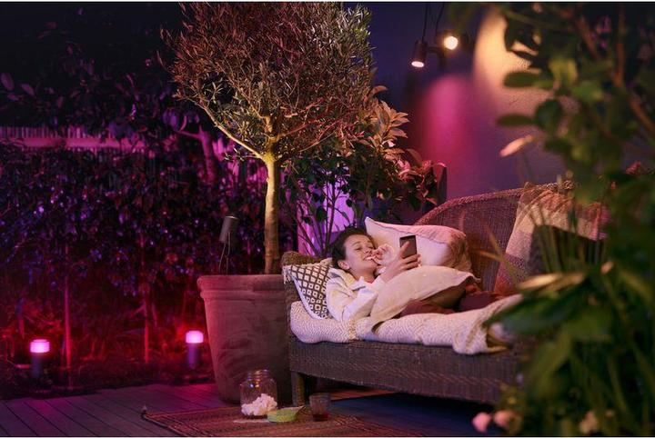 Actual product image Philips Hue Calla Base (640 lm, IP44)