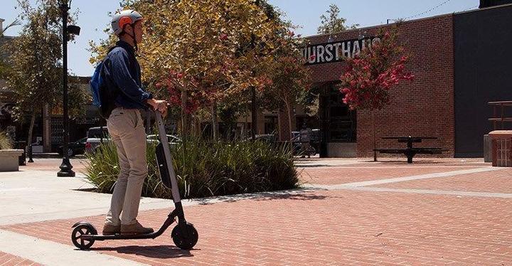Immagine prodotto Segway-Ninebot KickScooter ES2 (25 km/h, 25 km, 300 W)