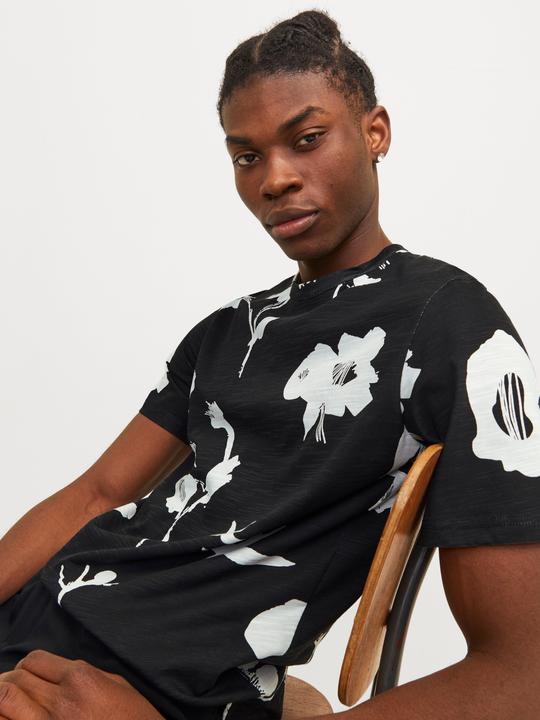 Actual product image Jack & Jones All Over Print Round Neck T-shirt T-shirt (XS)