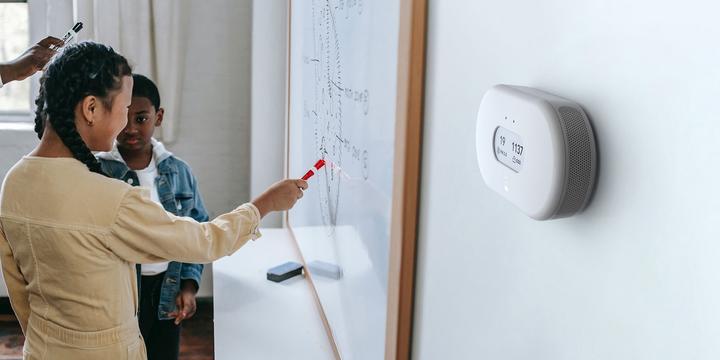 Actual product image Airthings View Plus