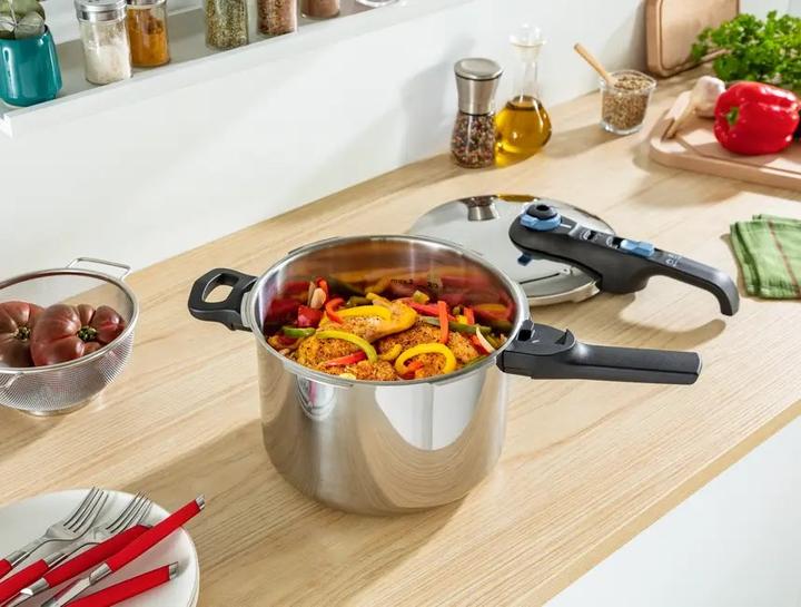 Actual product image Tefal Safe pressure cooker (Steam cooker, Stainless steel)