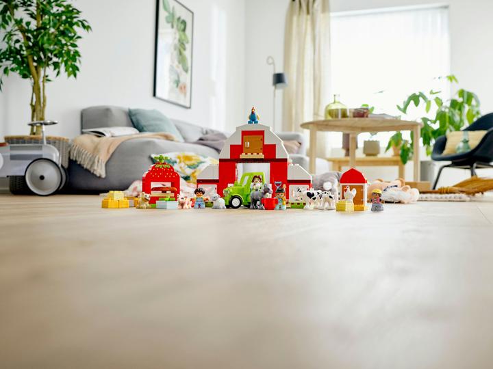 Produktbild LEGO Scheune, Traktor und Tierpflege (10952)