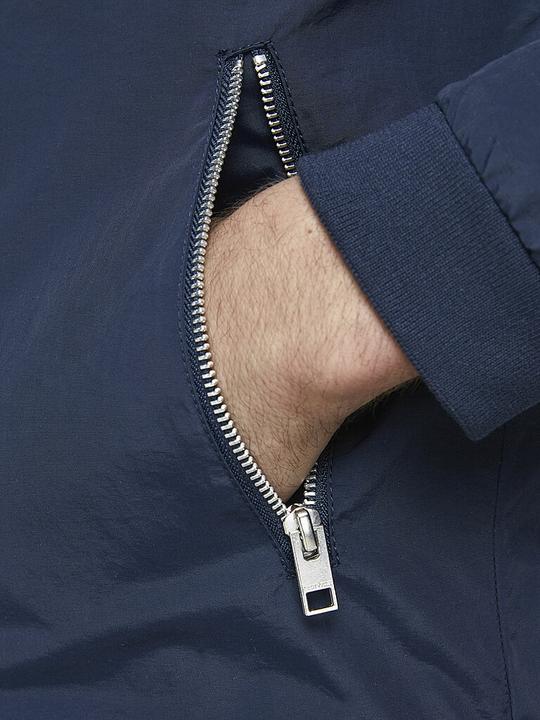 Actual product image Jack & Jones Rush (L)