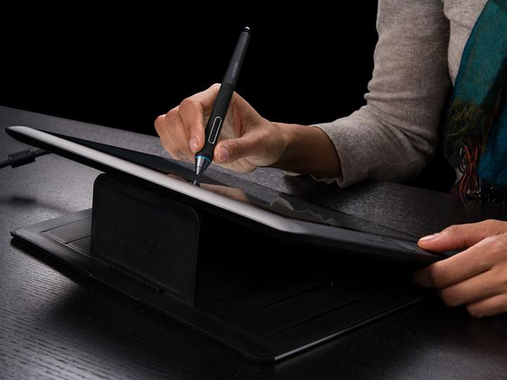 Actual product image Wacom Cintiq 13HD, DE (13.30", 5080 lpi)