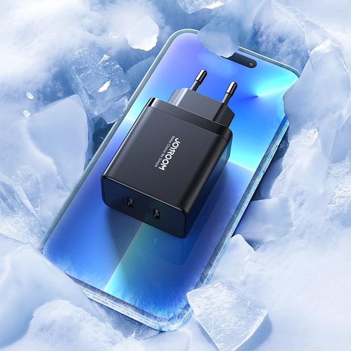 Image du produit Joyroom JR-TCF09 chargeur rapide 2x USB-C 40W - noir (40 W)