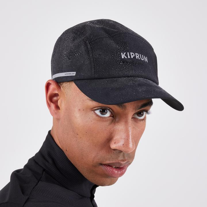 Actual product image Kiprun Running cap peaked cap 5 panel rain water-repellent - black