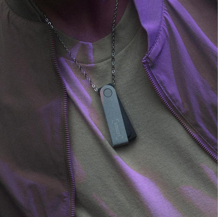 Produktbild Ledger Nano X - Emerald Green (Bitcoin, Ethereum Classic, Litecoin, Dogecoin, Dash, Weitere)