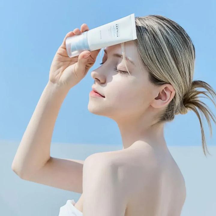 Immagine prodotto Skin1004 Madagascar Centella Hyalu-Cica Acqua-Fit Sun Serum (Crema solare viso, SPF 50+, 50 ml, 50 g)