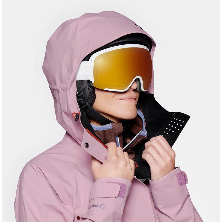Actual product image Elevenate Pure Hardshelljacke Ginger Beige Damen (XS)