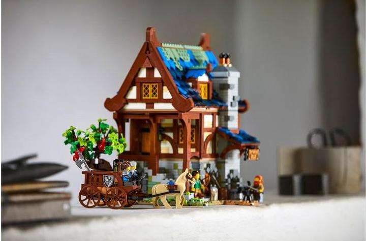 Produktbild LEGO Mittelalterliche Schmiede (21325, LEGO Ideas, LEGO Seltene Sets)