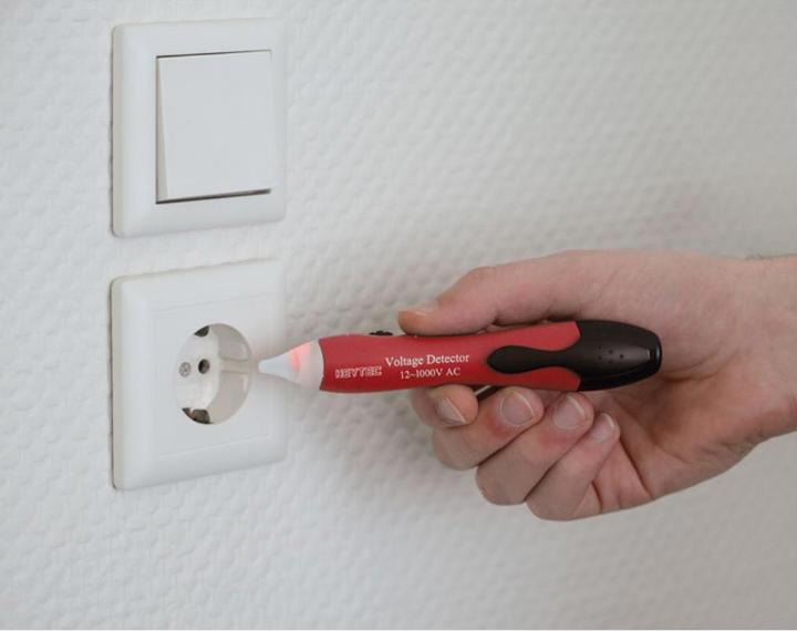 Actual product image HEYTEC Non-contact voltage tester 12 - 1000 Volt (CAT III 1000V)