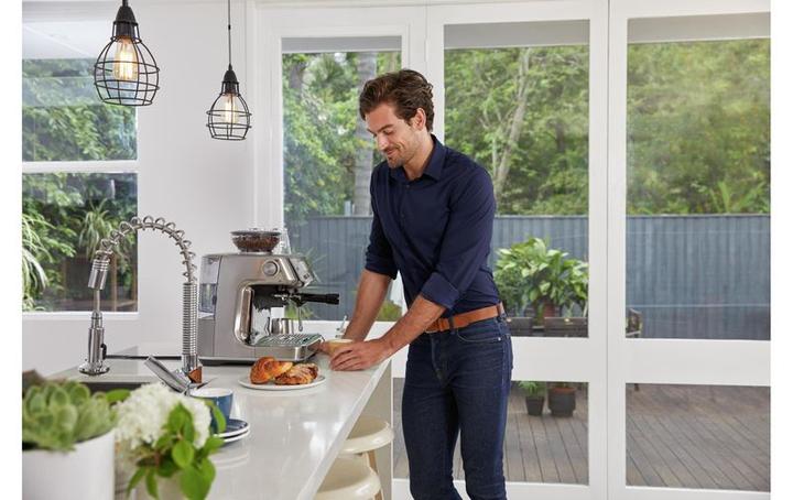 Actual product image Sage the Barista Pro (CH plug)