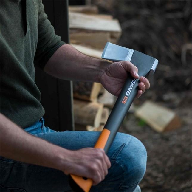 Actual product image Fiskars Splitting axe X17-M