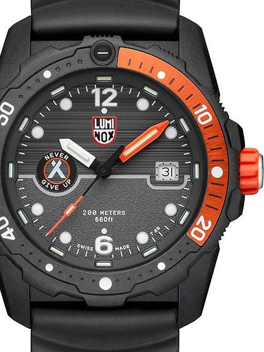 Bear Grylls Survival (Swiss Made, Montre analogique, 42 mm)