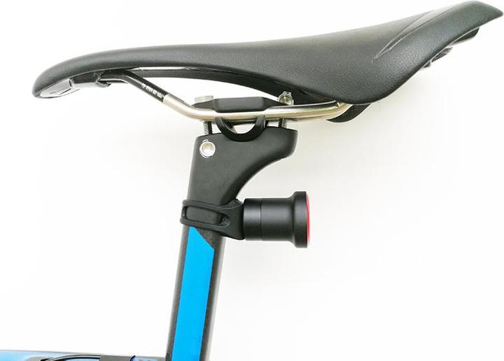 Actual product image Enfitnix Xlite100 Smart Tail Light Saddle mount (30 lm, 30 lm)