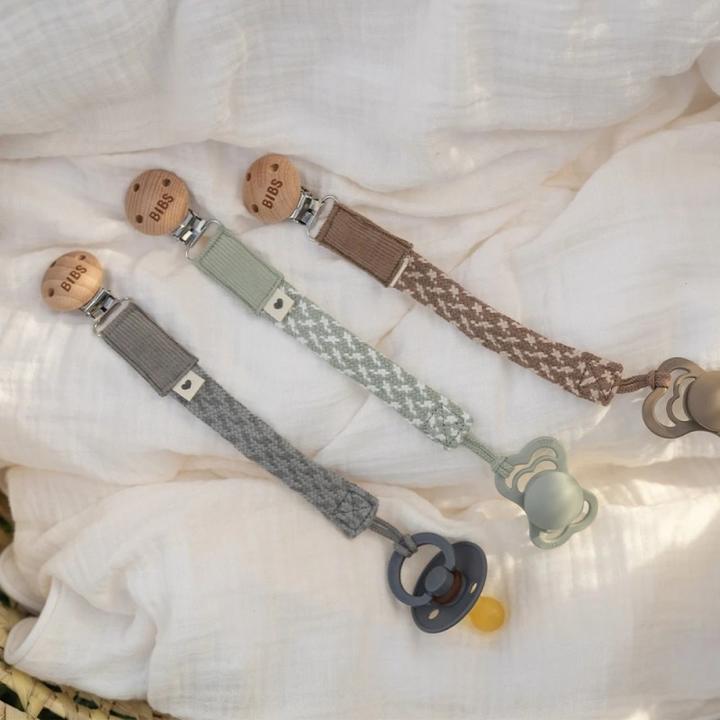 Actual product image Bibs Braided dummy chain, Cloud/ Iron (1 x)