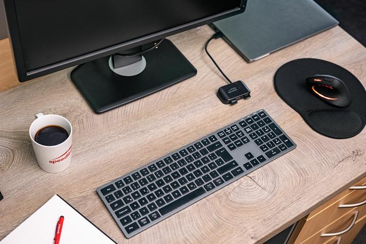Actual product image Speedlink Keyboard LEVIA Illuminated Rechargeable, Bluetooth retail (DE, Wireless)