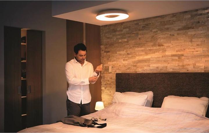 Produktbild Philips Hue Still Basis BT (2400 lm)