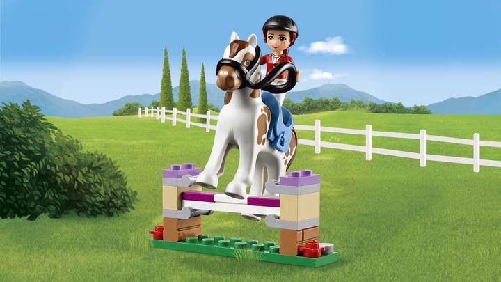 Actual product image LEGO Friends Heartlake Riding School (41126, LEGO Friends)