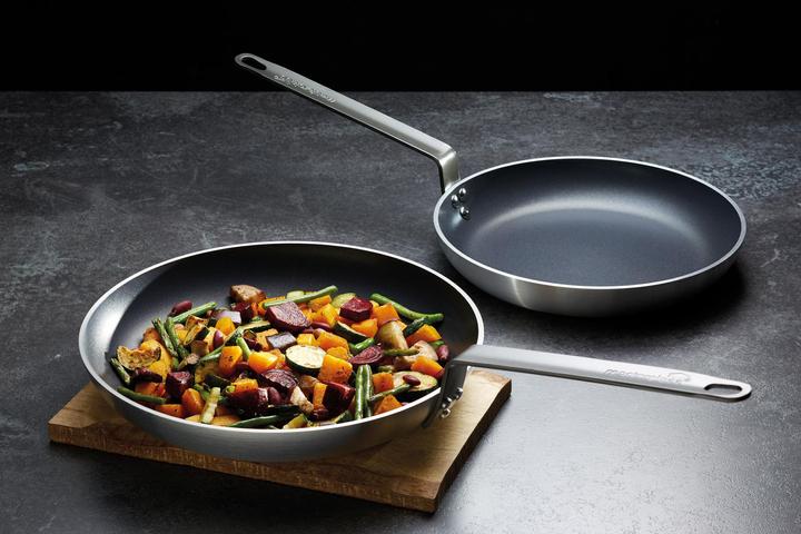Actual product image Master Class Frying pan (32 cm, Frying pan, Cast aluminium)
