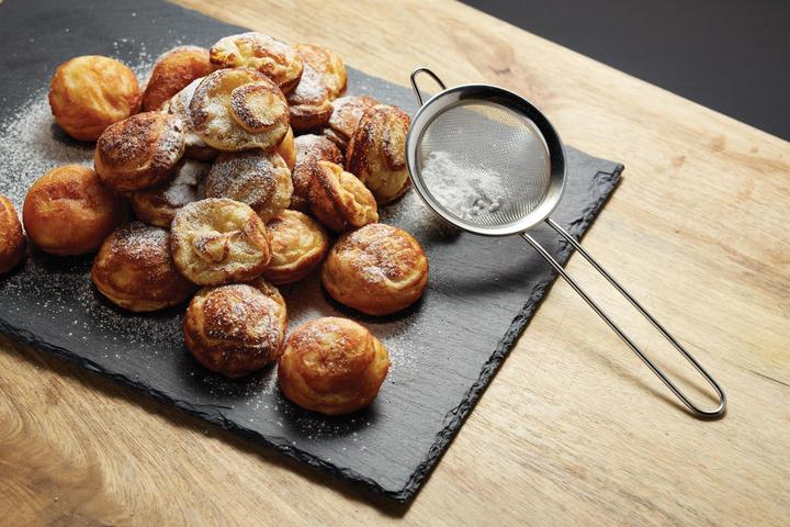 Actual product image Kitchen Craft Danish pancake pan (20.50 cm, Frying pan, Cast iron)