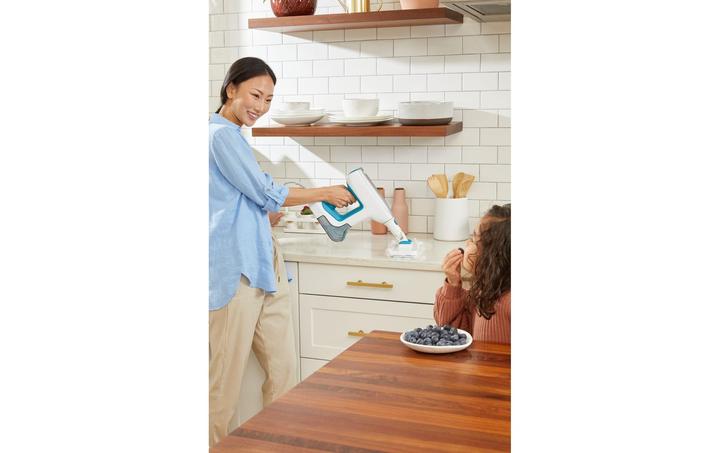Actual product image Black & Decker Steam Cleaner BHSM15FX10-QS (1501 W)