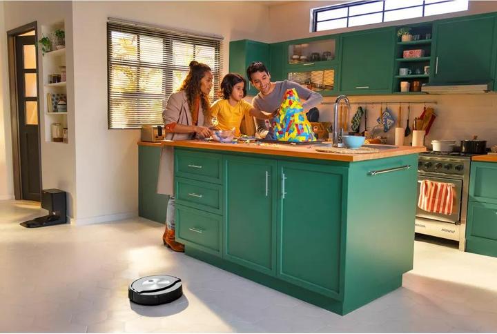 Produktbild iRobot Roomba Combo j7 (Saugwischroboter)