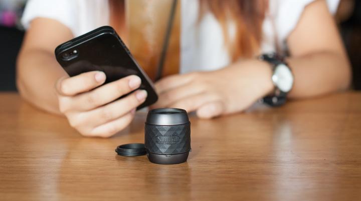 Actual product image X-mini We (6 h, Rechargeable battery operated)