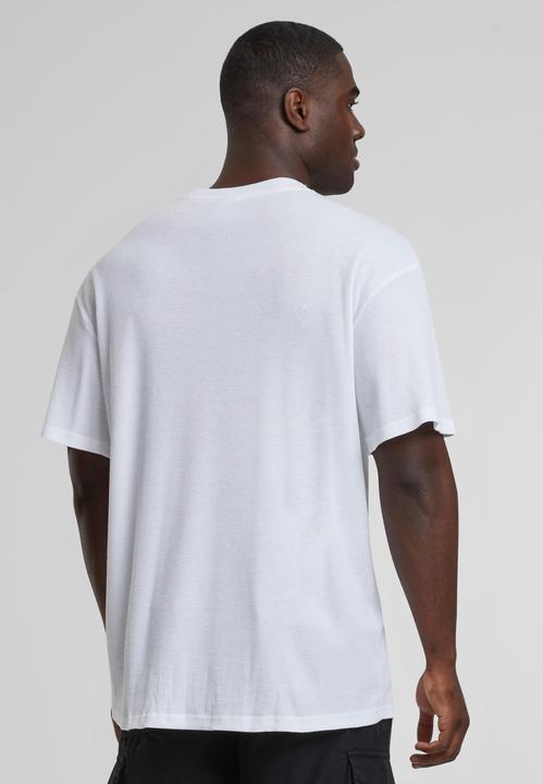 Actual product image Urban Classics Waffle Tee - 138259 (L)