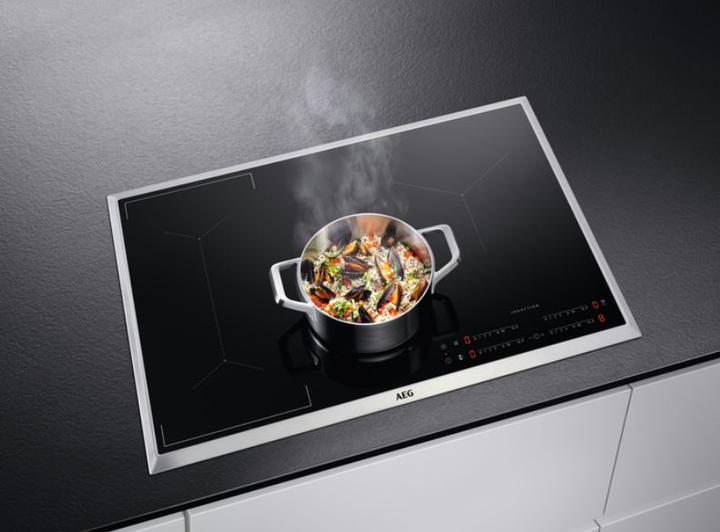 Actual product image AEG IKS8444SXB Self-contained hob / Induction / 6000 series with bridge / Hob²Hood / Slider operation