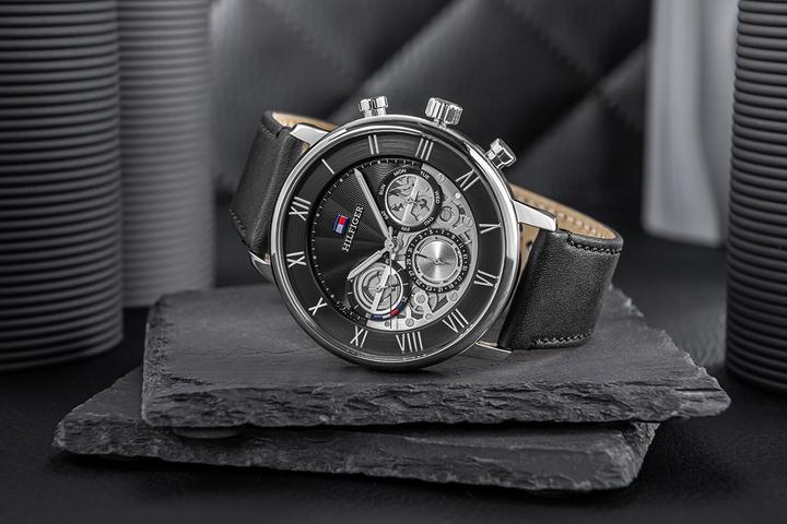 Actual product image Tommy Hilfiger Legend (Analogue wristwatch, 44 mm)