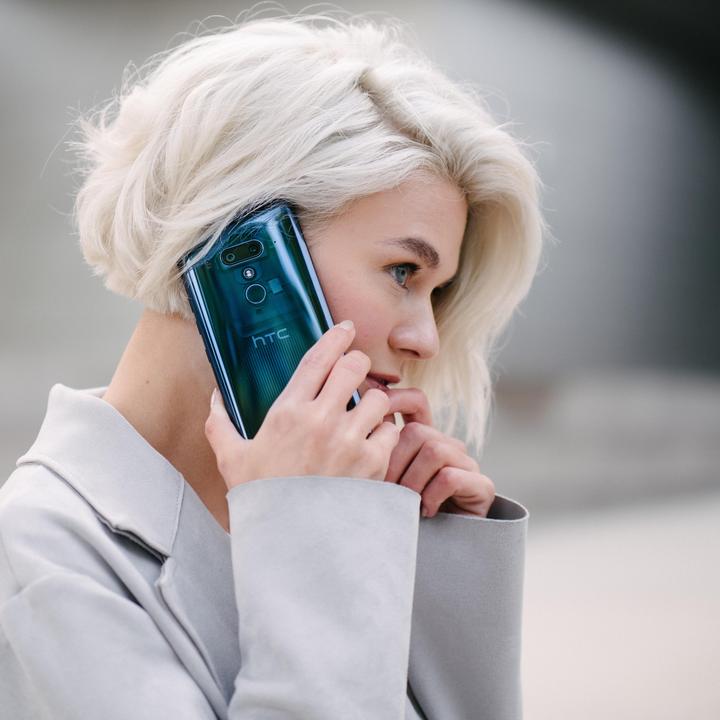 Actual product image HTC U12+ (64 GB, Translucent blue, 6", Hybrid Dual SIM, 12 Mpx, 4G)