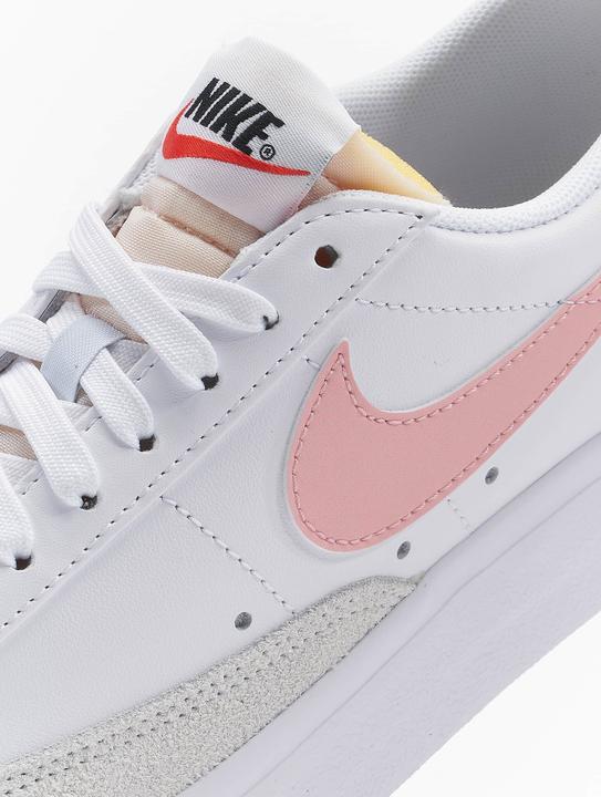 Produktbild Nike Blazer Low Platform Damen (36.5)